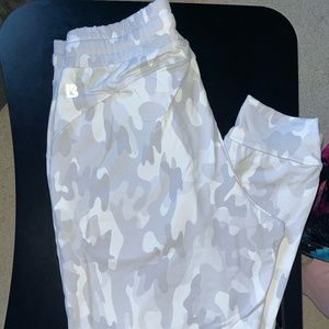Buffbunny Camo Joggers
